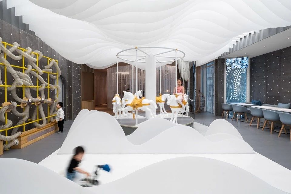 餐饮空间设计丨亲子餐厅--童年记忆中的美好梦境(图12)