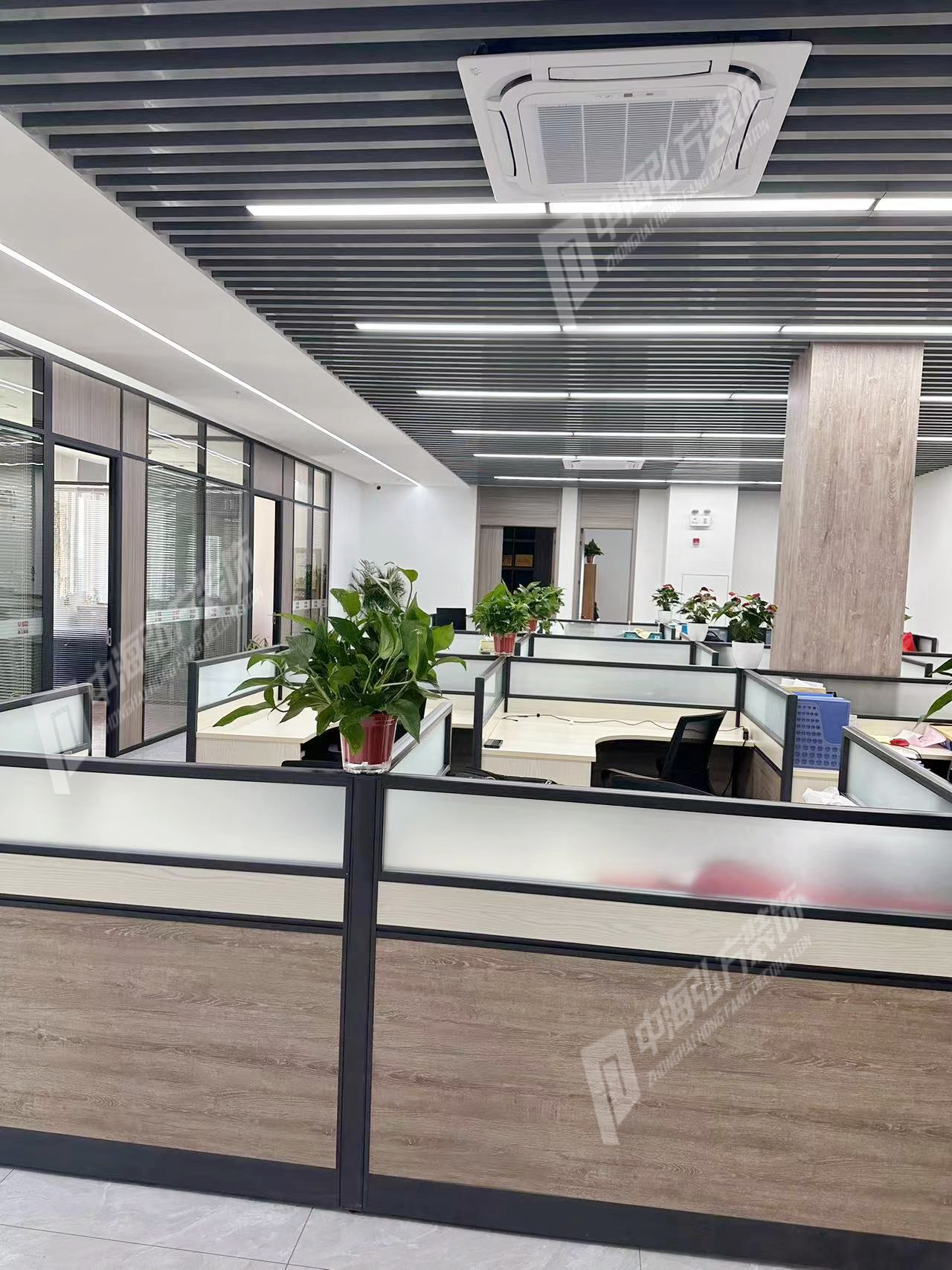 愚工智能办公室装修完工实景图(图4)