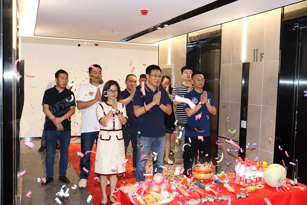 恭祝江苏一件通有限公司装修工程开工大吉(图3)